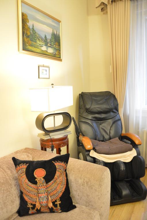 Classic Flat At Basilica Apartment บูดาเปสต์ ภายนอก รูปภาพ