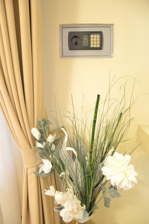 Classic Flat At Basilica Apartment บูดาเปสต์ ภายนอก รูปภาพ