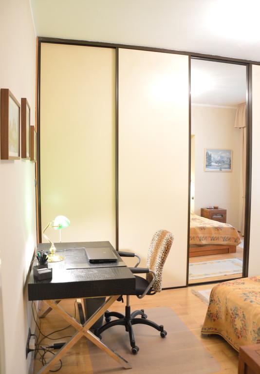 Classic Flat At Basilica Apartment บูดาเปสต์ ภายนอก รูปภาพ