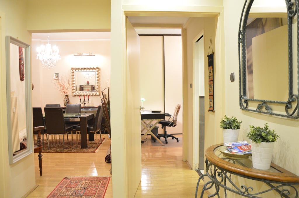 Classic Flat At Basilica Apartment บูดาเปสต์ ภายนอก รูปภาพ